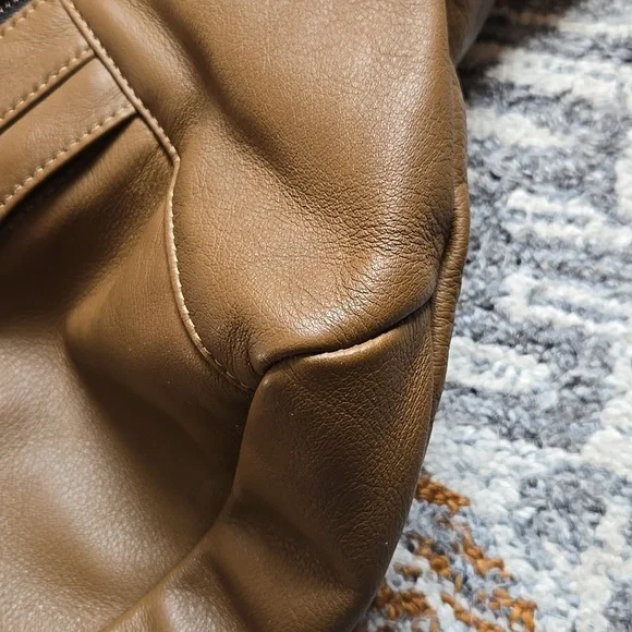 Parker Thatch sling in luggage color - Picture 5 of 9